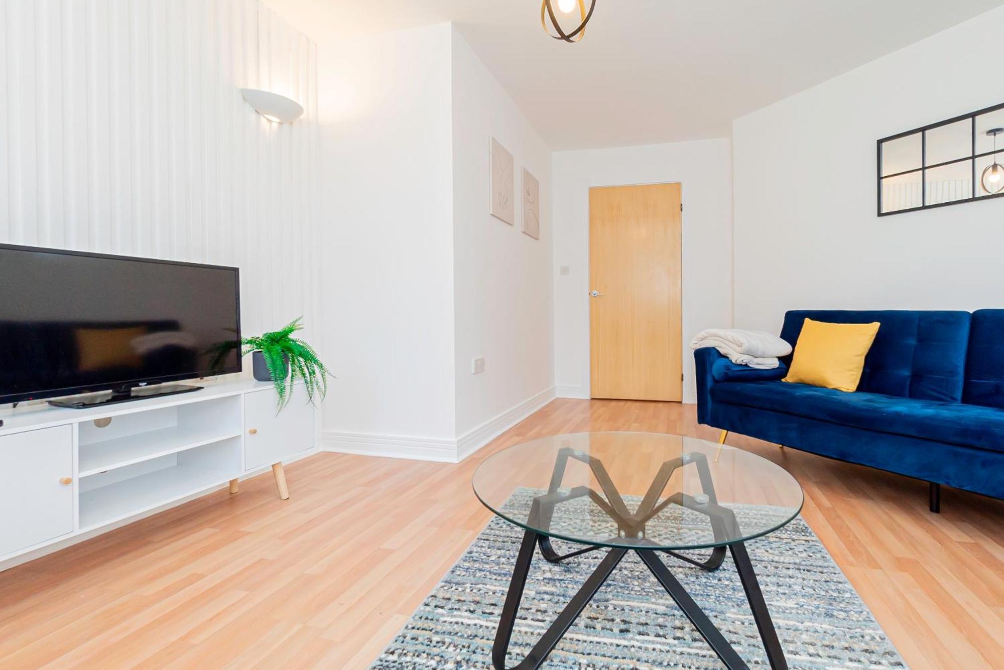Apartment Modern Two Bedroom Flat With Free Parking
